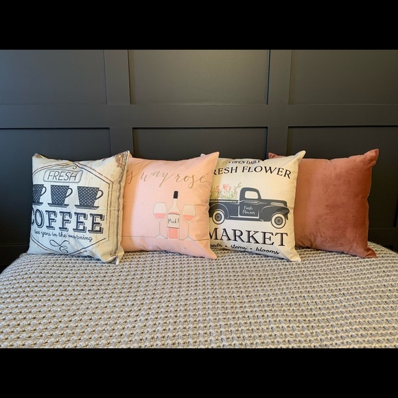 Decor Pillows - Brand New - Picture 5 of 5